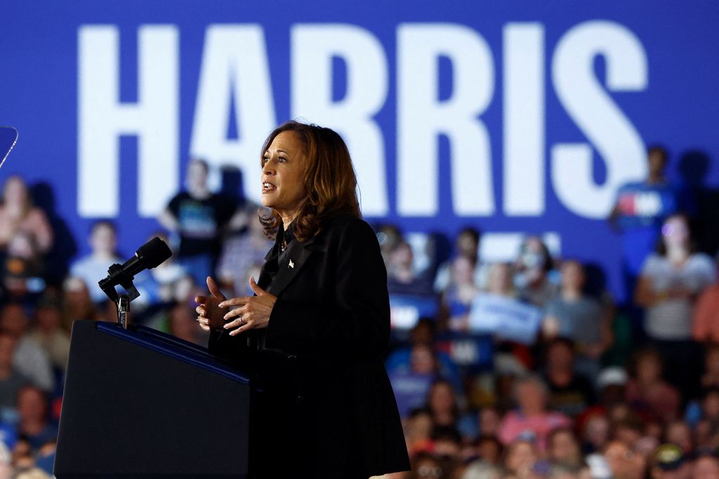 Kamala Harris Pledges to Cut Degree Requirements for Federal Jobs in Major Workforce Reform